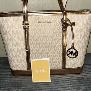 Michael Kors jet set tote large brand new with tags